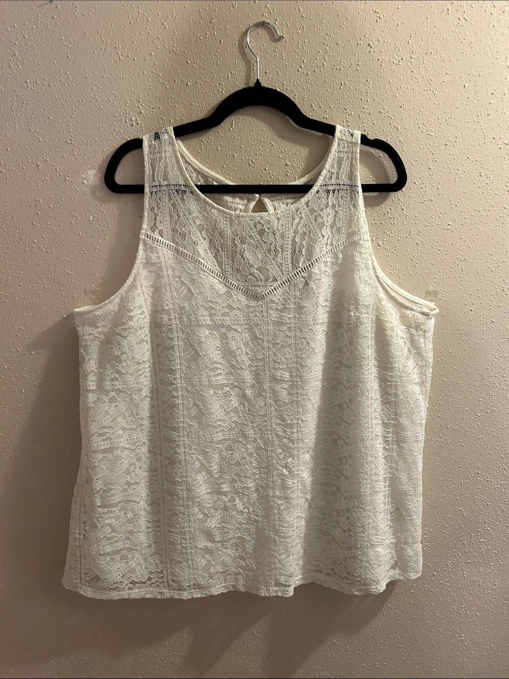 Torrid Size 2 White Lace Sleeveless Women's Top - Picture 1 of 4